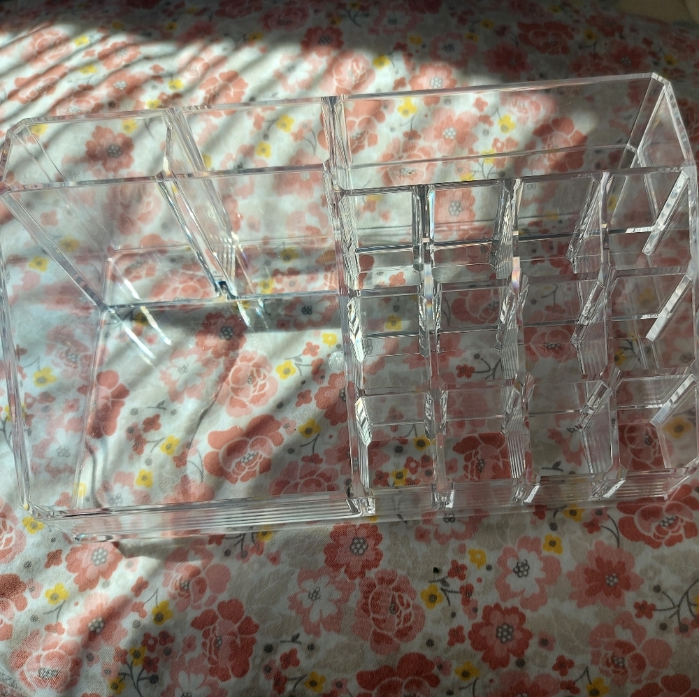 Makeup organizer